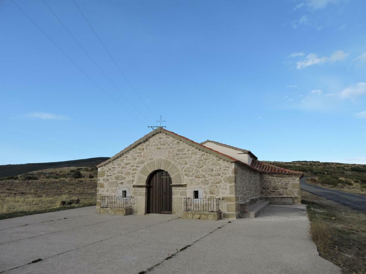 Pensjonat Casa Sierra de Gredos Navasequilla Zewnętrze zdjęcie