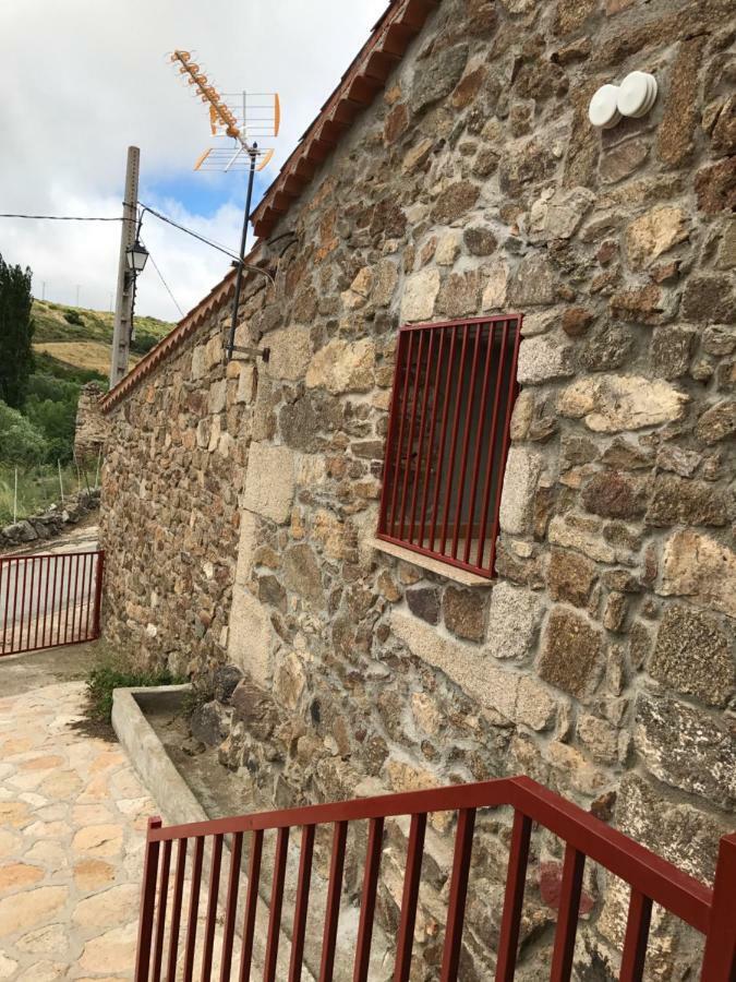 Pensjonat Casa Sierra de Gredos Navasequilla Zewnętrze zdjęcie